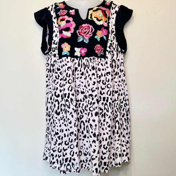 Angel Heart | Leopard Lamour Floral Embroidered Pattern Cap Sleeves Lined Dress - Picture 3 of 15